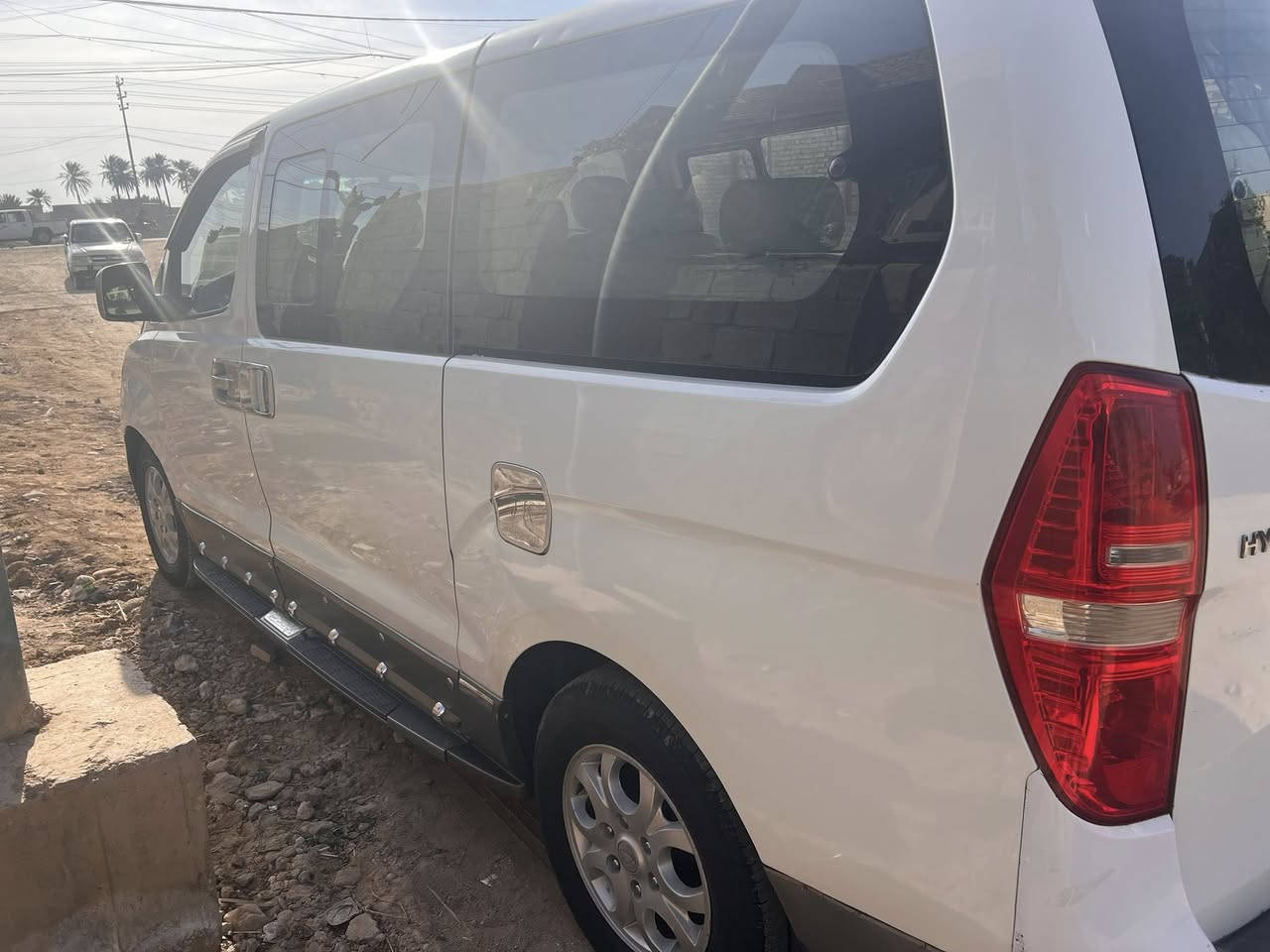 السلام عليكم اخوان ستاركس موديل 2012. بااسمي رقم بصره محوره مسكر 7 سورنتو مكفوله ماعده بارد بجامغ الامامي  مكانها واسط الكوت. السعر 165 وبيها مجال  للاتصال ‭0772 346 6797‬
