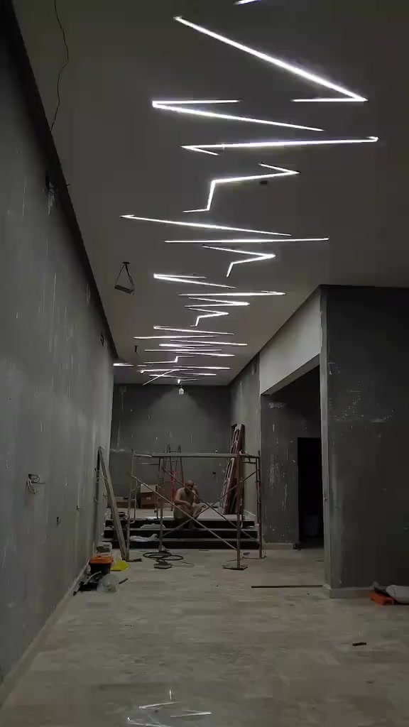 السلام عليكم      
صباغ اشتغل داخل      
وخارج أنواع الصبغ 
والتصليح 
شغل كلش فخم ومرتب 
***********
الرقم الاستفسار خاص:🌺 
صبغ وديكورات فخمه 
   (  واتساب مفتوح
