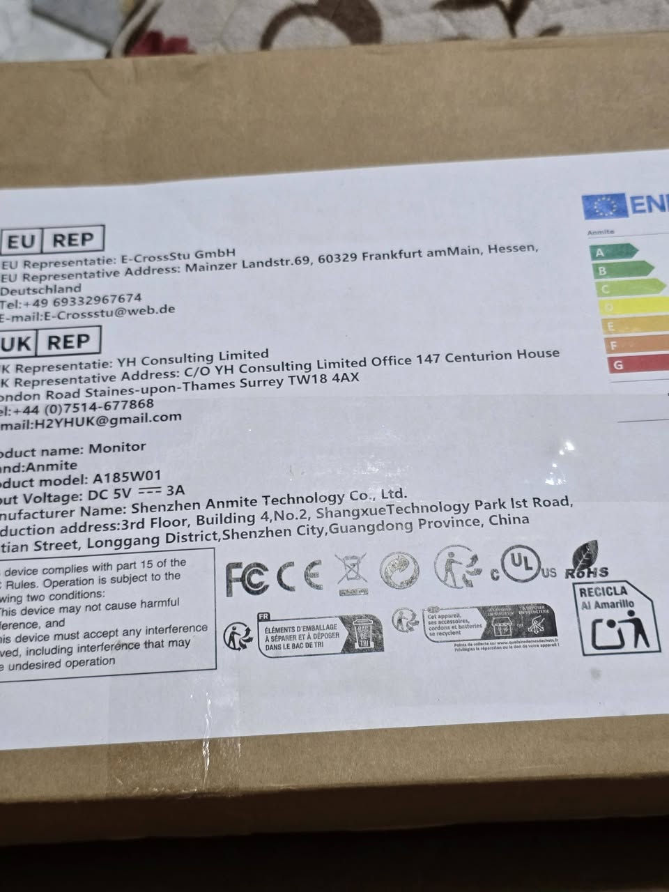 السلام عليكم شاشة بهذا الشكل والمواصفات امزون جديدة بيهة ستاند  الي تفيدة ينطي سعر


**إذا كنت صاحب هذا الإعلان وتريد حذفه لأي سبب، رجاءا أرسل رسالة إلى الدعم الفني**