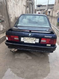 بي ام دبليو ٣٢٠ • مكينة مسكر • يحتاج ترتيب