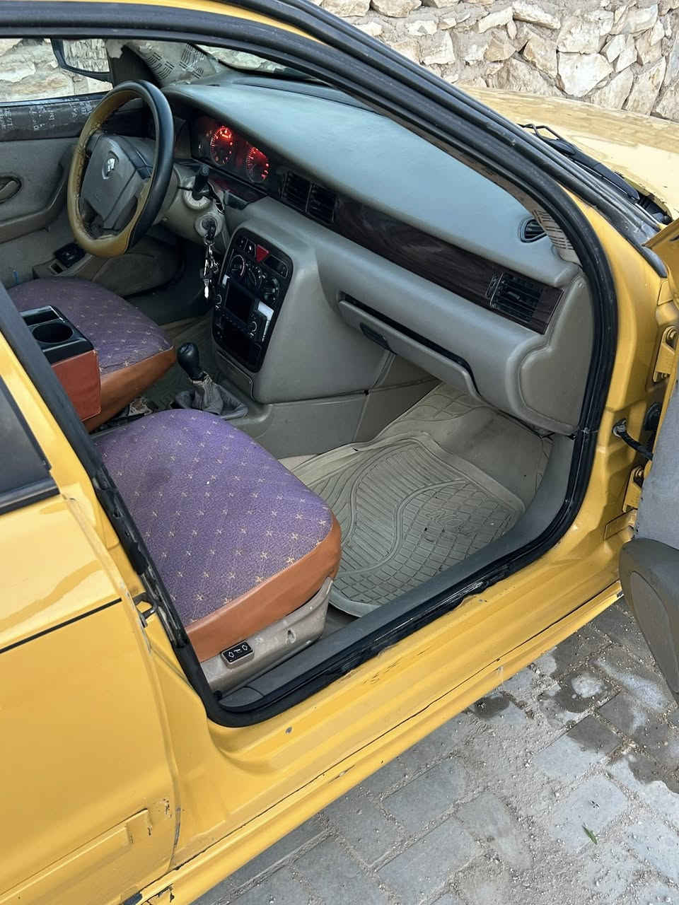 سلام عليكم ورحمة الله وبركاته 
للبيع سمند موديل 2011 
رقم بغداد نكليزي سنويه لل27 بسمي 
مكفوله من مكينه أو كير أو حداديه أشواصي 
تخم تاير باتري جديد مشط جديد 
تبريد شغال منضومه زنون دوشمه جديده 
مكاني السماوه حي العزل 
السعر 35او بيها مجال
 مصفرة من هيئة أو غرامات
 التصال***********
