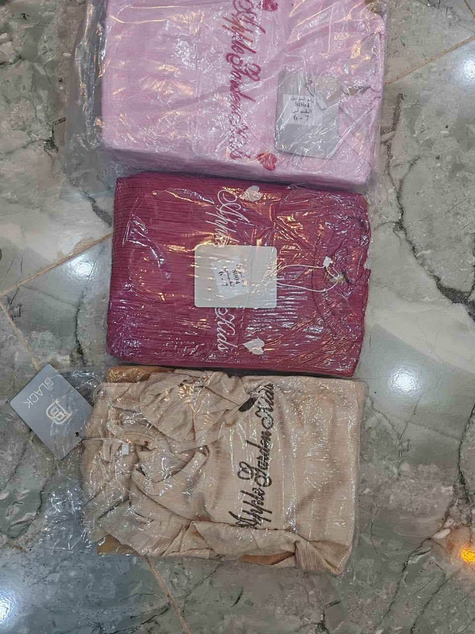 السعر 7000 دينار فقط🔥 🔥 🔥 🔥 
طقم اصلي قياس 2 الى 5 سنه
مجمع الحجامي كوت الفلاحيه شارع السوك قرب مركز الشرطه ***********
