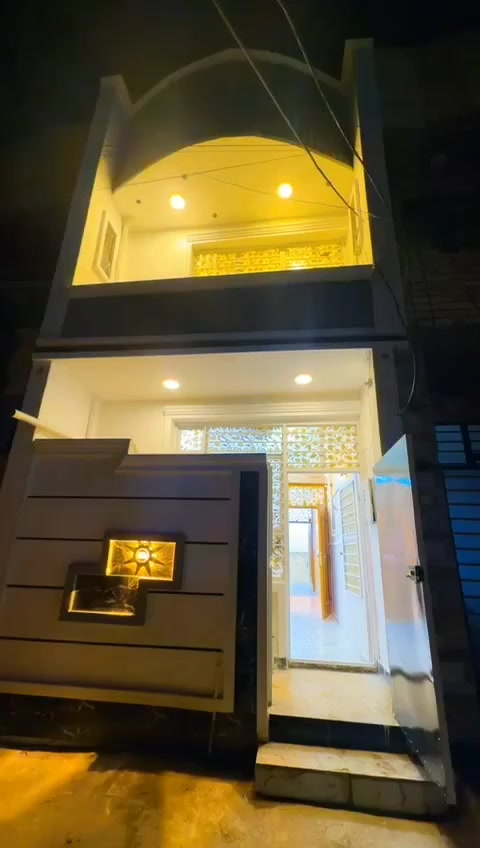 السلام عليكم بيت #للبيع  المساحه 50 م واجه 4 نزال 12ونص طابقين ثلاث غرف نوم بيت نضيف ومرتب وتصوير واضح سند 25 كامل خدمات العنوان الخطيب الزراعي قرب أسواق ام علاء للاستفسار الاتصال برقم *********** او خاص مكتب الشرق الأوسط للعقار
