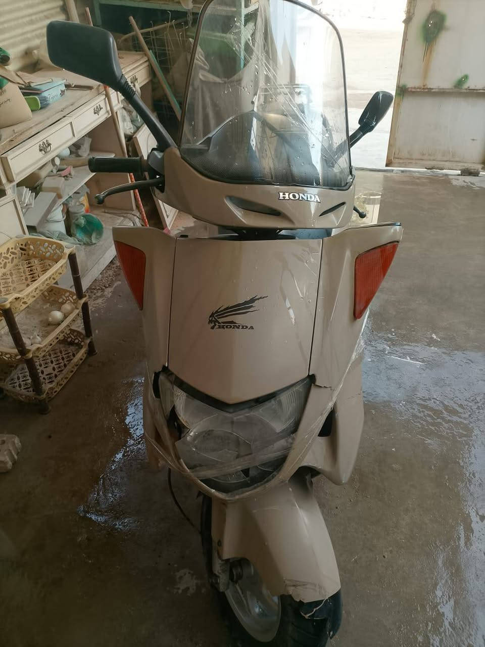 السلام عليكم اخوتي الاعزاز عندي هاي الدراجه للبيع مكينه كايمه عارضه ب ٤٥٠ وبيه مجال مكان الدراجه مقابيل بوب الشام يم القوس


**إذا كنت صاحب هذا الإعلان وتريد حذفه لأي سبب، رجاءا أرسل رسالة إلى الدعم الفني**