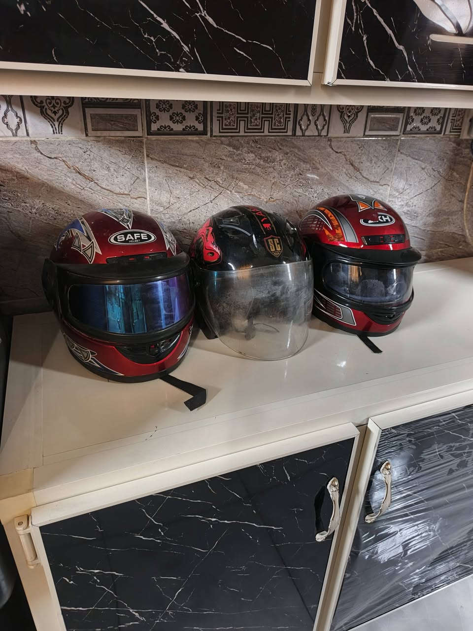 سلام عليكم اخوان كلهن اصليات وشركه شرط الشغل ارقام سولنك اصليات مو تجاري شغالات+ دروعه +صالنصه سولنك شركه كاتم؟+درع لايت جديد خوذه عدد 3+صناديك دلفري عدد 2+هورنات اصليات + بلوجكترات كلمن وسعره + ستانات مبايل+سماعات امبي ثري+ علامه سولنك اصليات شركه شغاله+صفاحيه سولنك اصليه محرك 200؟+مرايات ايراني +صندوك استخدام شخصي الحجم الكبير جديد +درع محرك عدد 2 اخوان اخذ صوره ودزه وانطيك سعر؟  جزاكم الله خير. العنوان فلوجه شهداء *********** اتصال + واتساب
