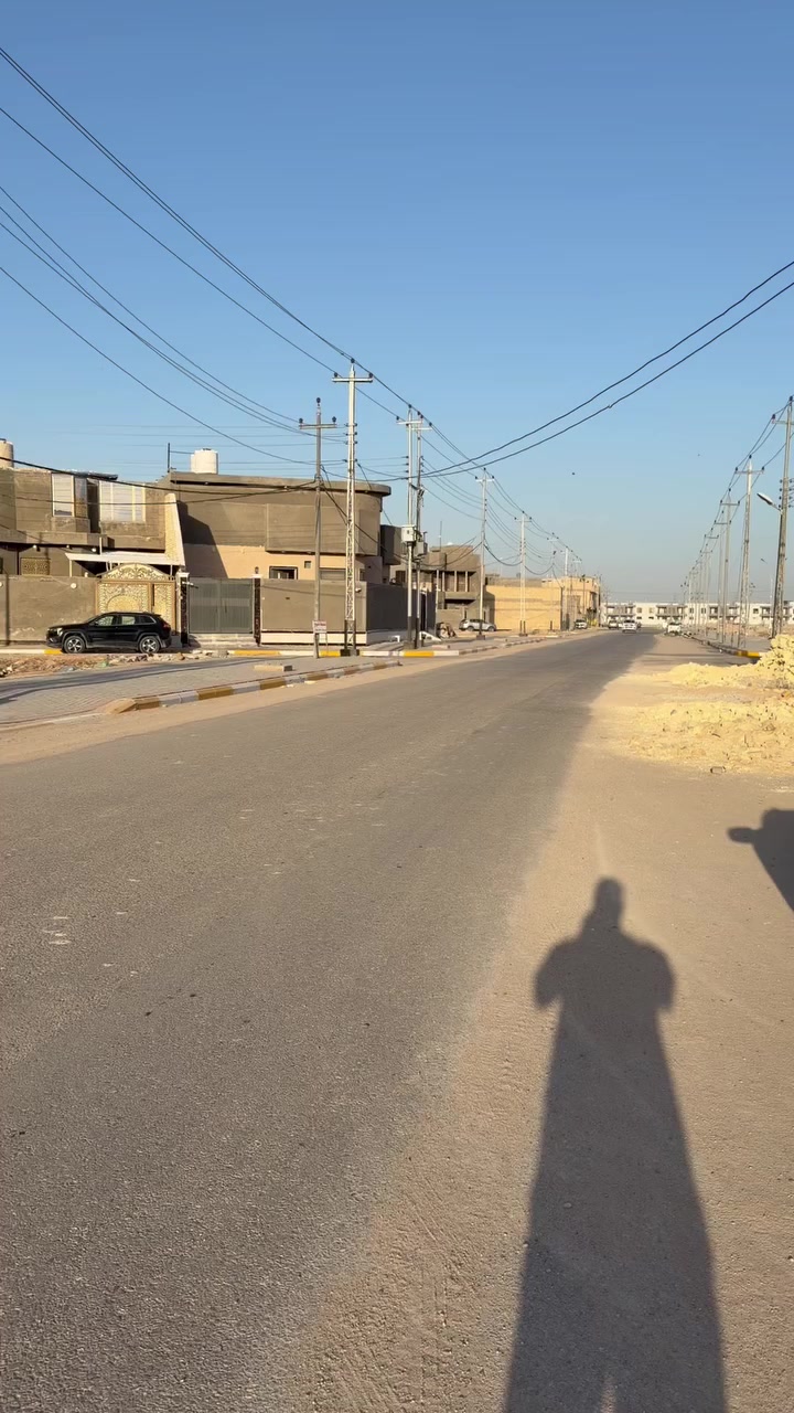 عرصة للبيع حي الاساتذه مساحة 200 متر شارع 12 متر بصف الركن مباشرتا تبعد عن شارع عشرين الرئيسي فقط 10متر رقم العرصة 1590 
للاستفسار خاص او الاتصال على الرقم ***********
التفاصيل اكثر بالفيديو موضح
