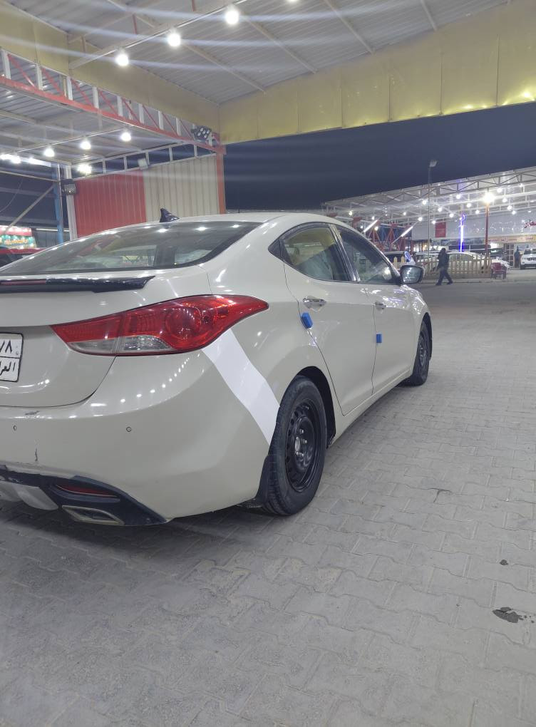 هونداي النترا موديل ١٢ خليجي فوال مواصفات 
بصمه فتحه كفاله من الضربه والمعجون  بيها صبغ عام  جماليه فقط كير مكينه ١٨٠٠  مكينه فقط تشغيل صوت راجز  حداديه ٦٠ بالميه بسم كرد ي مداور او وكاله السعر ٨٨ وبيها مجال مكان نجف للاستفسار ع الرقم *********** النجف, العراق
