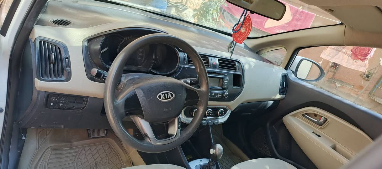 السلام عليكم كيا ريو 2013
للمراوس بميراج .. او بيع 
خليجي مكفوله من صبغ وتبديل 
ادامه للمكينه وتخم تايرات .. جاهزه 
***********
