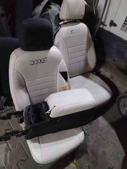 سلام عليكم كشنات جارجر موديل ١١ الحد ١٤ مخمل نضيفات كلش البيع سعر ١٠٠ الف وبيهن مجال رقم ***********
