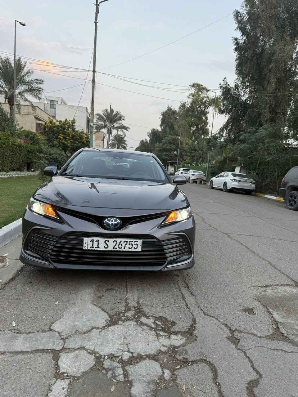 السلام عليكم كامري 23 هايبرد
السياره بسمي اني مشيتها 78 الف كيلو 
SE 
حادثها باب مبدل نفس لون وجاملغ بارد صور الحادث يمك 
موصفات 
قياده ثلاث أنواع 
حساس خلفي 
توقف عند الخطر حساس امامي 
كرسي كهرباء 
تشغيل بصمه 
شاشه لمس كامره 
بصمه أبواب 
السياره ترايك للبصره وترجع نفس اليوم وشرط من غير مطفي المحرك 
اقتصادي 
محرك 2.5 
شلعه ومعدل شرط 
سعر 195 بيع مستعجل بيها مجال حك الجيه وأمر تامر


**إذا كنت صاحب هذا الإعلان وتريد حذفه لأي سبب، رجاءا أرسل رسالة إلى الدعم الفني**