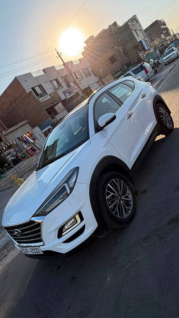 🚘 للبيع | هيونداي توسان 2019 خليجي 🚘
✨ فول مواصفات | كفالة عامة | رقم بغداد ✨

🔹 نسخة خليجي
🔹 لون أبيض
🔹 سقف بانوراما
🔹 لايت أمامي 5 عدسات
🔹 دوار LED أمامي وخلفي
🔹 كشافات ضباب
🔹 لايت مساعد يشتغل مع حركة الستيرن
🔹 ويل كروم قياس 18 إنج

💰 السعر: 195 ورقة (قابل للتفاوض بالمعقول)

✅ سيارة نظيفة وجاهزة للفحص بأي مكان ترغب به.

📞 للاستفسار:
***********

#هيونداي #توسان #Hyundai #Tucson #خليجي #سيارات_بغداد #بيع_سيارات #العراق
