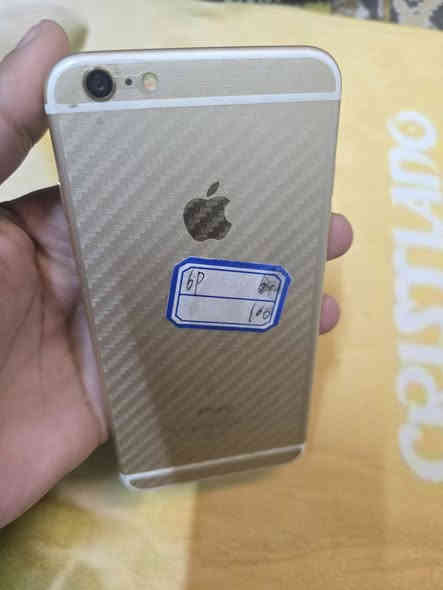 السلام عليكم ايفون سكس بلاص للبيع جديد لووك نضيف لا يصرف شحن ولا شي تاخذة على الفحص 
ذاكرة :٦٤ 
السعر : ٦٠ الف 
مكاني بغداد الشعب توصيل متوفر 
للتواصل ***********
