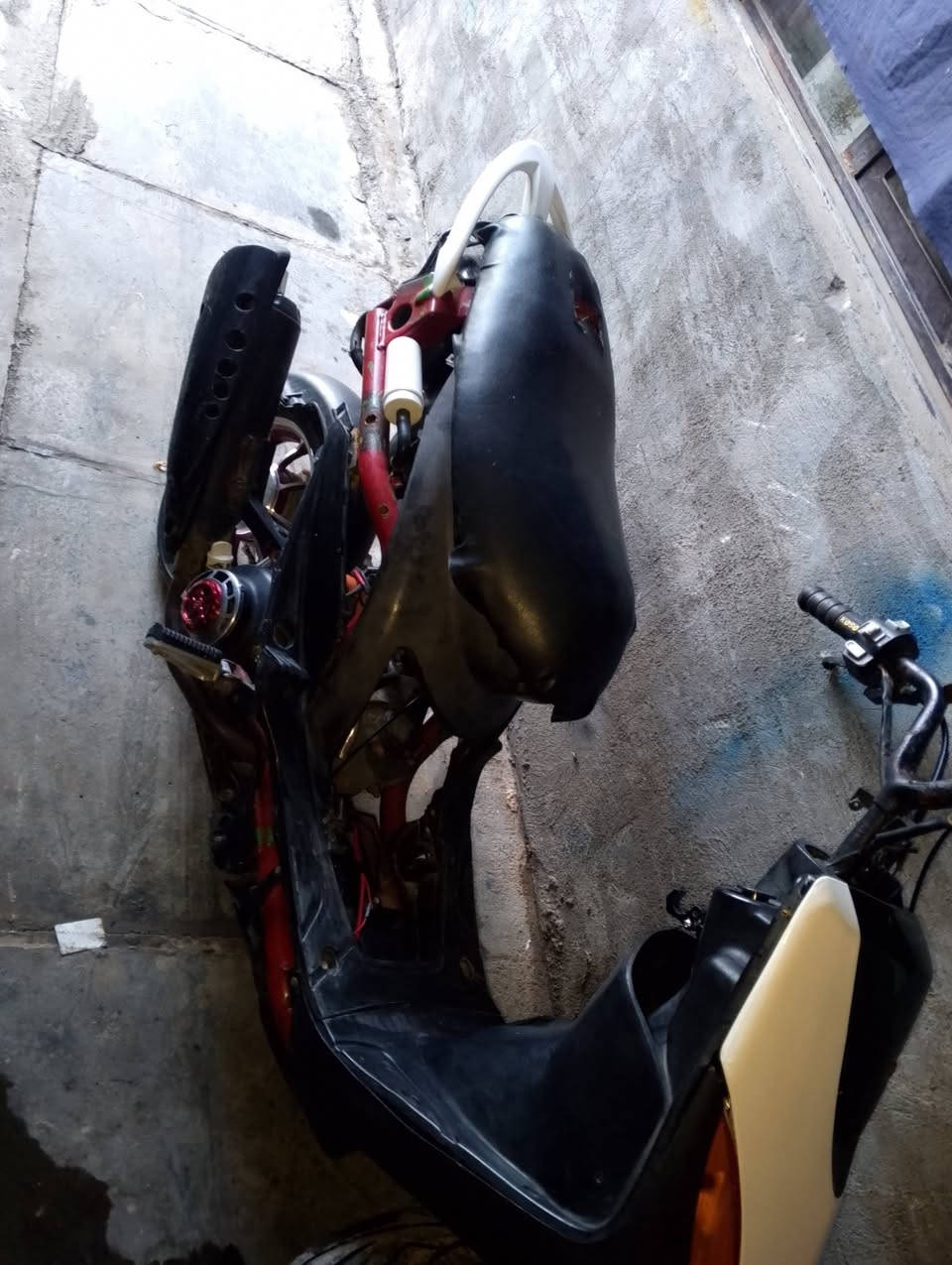 السلام عليكم دراجه للبيع خير من الله المكينه خرسه الدراجه شوفت عينكم ما ناقصهه شي السعر خاص🤍


**إذا كنت صاحب هذا الإعلان وتريد حذفه لأي سبب، رجاءا أرسل رسالة إلى الدعم الفني**