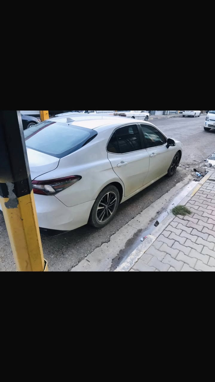 السلام عليكم
كامري موديل 2023 حره منفيس بأسمي تترقم محافضات 
للون اسمنتي المرغوب 
مواصفات LE  
ضررهه جدآ خفيف اقل من شبر بل جاملغ الخلفي بدون دواخل موضح بل صور 
بجم كبس باقي السياره مكفوله من الشخط والرصعه  والبارد كشرهه قطعه وحده كلوو صافيي 
ماشيهه  55 
السعر 205 وبي مجال 

الاتصال
***********

***********
