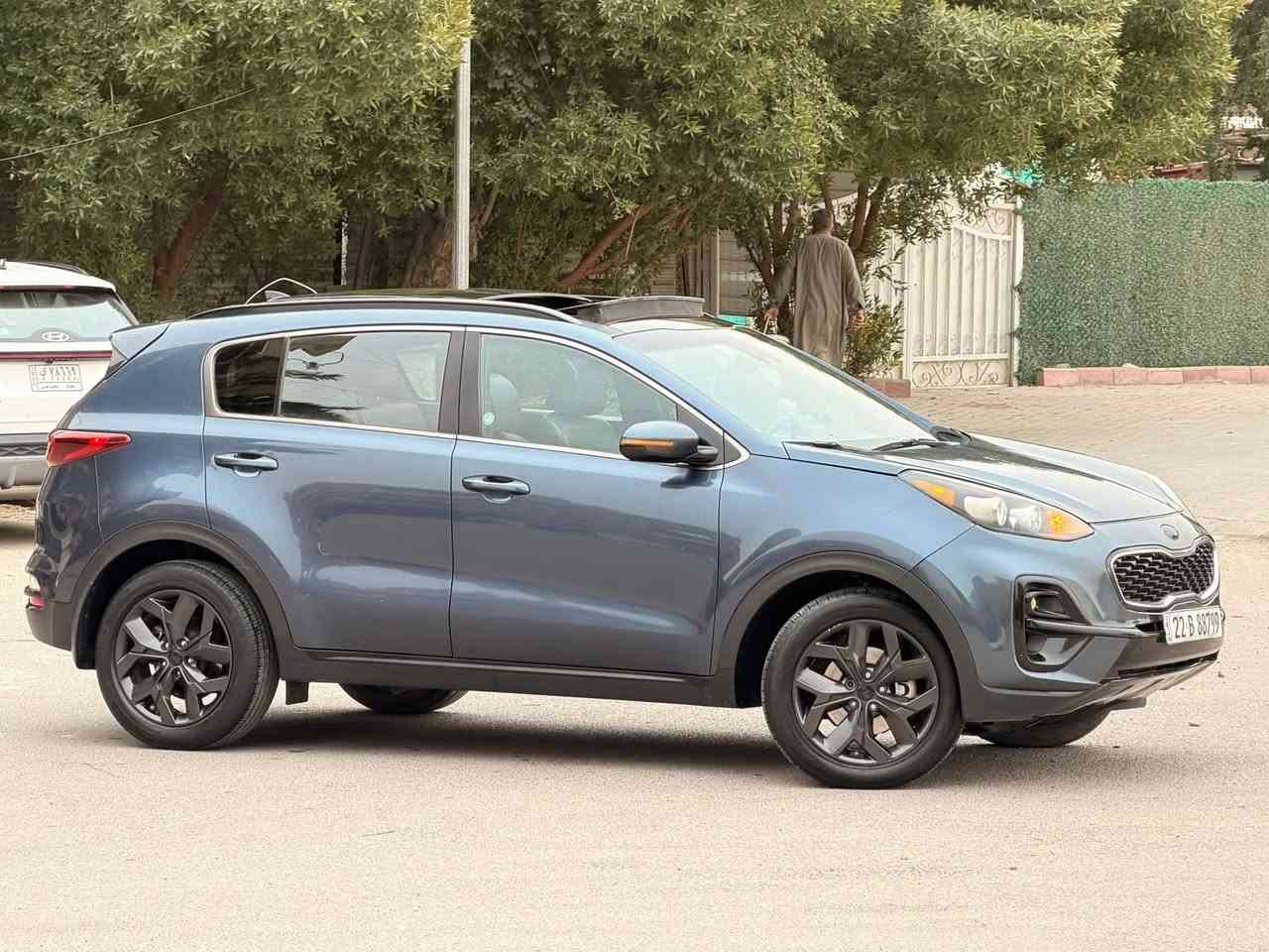 سبورتج موديل 2021
فول مواصفات 
صبغ بنيد فقط  
خدوش بسيط 
الباقي كلة مكفول 
78000k ماشيه 
رقم مميز اربيل وكاله تحويل السيارة بأسمي 
السعر 180$
***********
