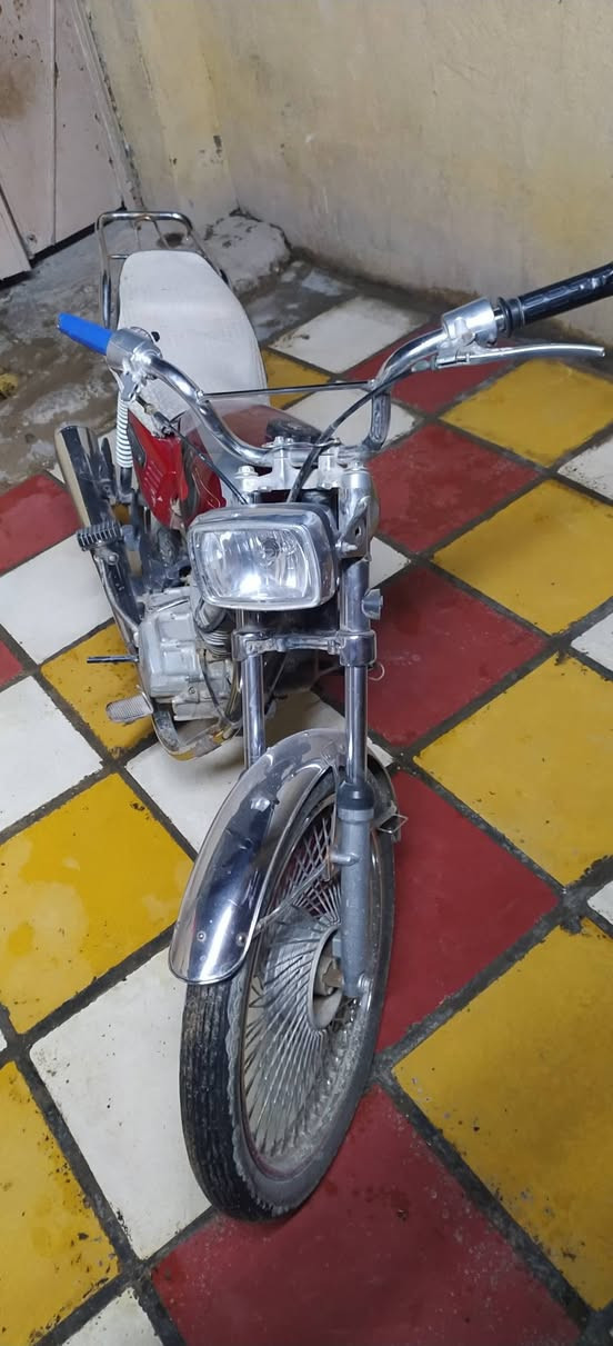 سلام عليكم تايكر موديل ٢١اوراق ستنساخ للبيع عنوان ورديه خارج سعر300 دراجه شغاله مابيها شي فقط من شغل دخن بس شويه ويروح ***********
