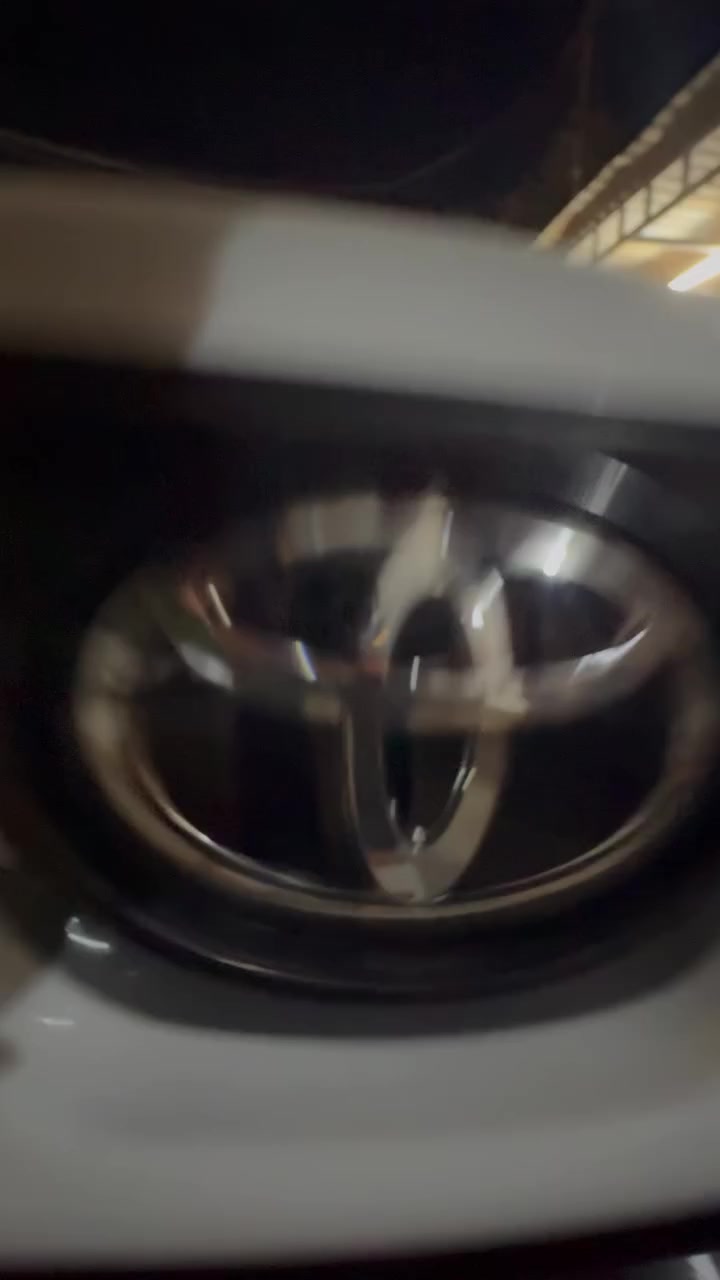 سلام عليكم
كورلا ٢٥ 

ماشية ٣٢  

جلد 

فتحه 

رادار 

تحديد مسار 

فئه الستندر 

مكاني الدورة    السعر ١٥٢ 

واتساب ***********
