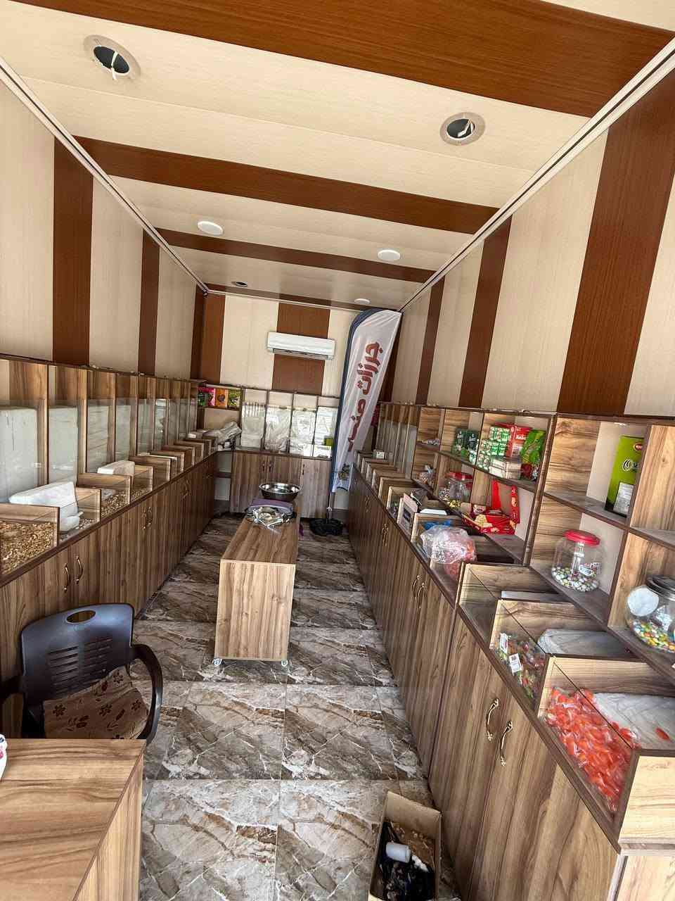 ديكور محل جرزات للبيع
يتكون من 11 دولاب خشبي مع قطعة علوية على شكل رف لكل دولاب 
خشب ثقيل و جديد و بحالة ممتازة  مع ميز وسطي  و زاويتين و رف خشب جداري 

للتواصل ***********

العنوان:  برطلة ـــ المدخل الرئيسي
