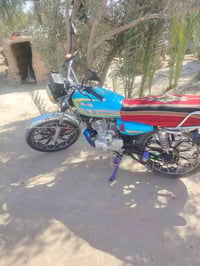 سفان للبيع موديل 24كفاله عامه السعر 750بيها مجال قليل 07833407736