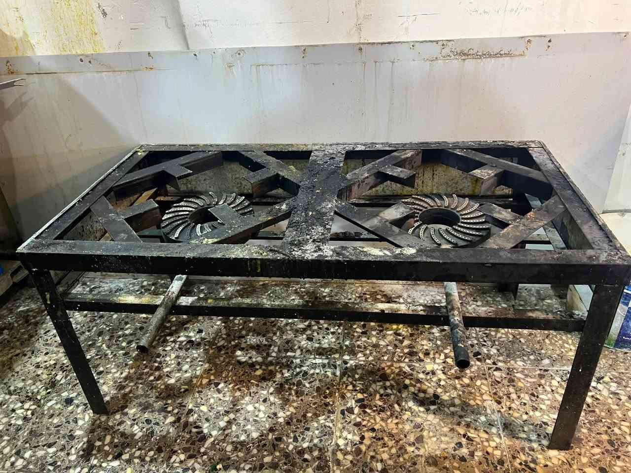 غراض محل كامله للبيع
عجانه جيس نضيفه ب350
براد نضيف تجميد 250
سبلت نضيف شغال فول سعره 250 
منجم حديد ب75
ميز حديد وجه مرمر قطعتين عله 3 متر سعره ب350
ميز فتح حديد 3 متر سعره 175
ميوزه وكراسي 3 ميوزه و9 كراسي ب150
جهاز كريب وافل ب175 
باترينه جبس ب100 مكينه حب ب150
صواني زنود جبير وصط 20 سعرهم 125
صواني صغار كنافه وياهن صواني وصط 10 ب50 الف
ساحبه حديد ب50 ساحبه صاروخيه عمل ب50
ميز حديد بي 3 عيون كنافه صغار وميز ثاني صغير سعرهم 150
طباخ عينين وطباخ عين نضيفات سعرهم 125
قطعتين ضوئيه شغاله اناره عله 200  قمريه 3 متر ب125 سخان صغير ب50 
حمايات 2 ب50 شاور هوه وميز حديد 100 
روله سلفون + ميزان ب50
مكاني الشعب الثعالبه ***********
