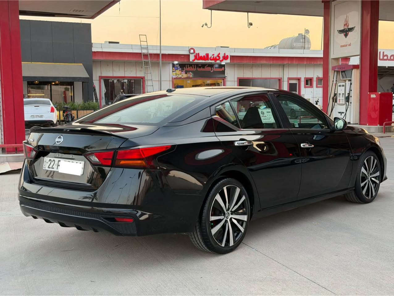 ‏NISSAN ALTIMA
موديل 2020 لون اسود 
للبيع فقط بدون مراوس بدون اقساط 
حجم محرك (2500) 4 سلندر 
كير محرك شرط مامفتوح
رقم اربيل دولي هزه سنويه جديد 2028

مواصفات سياره 
 ويل كروم حجم 19 
لايت زينون 
تحكم ستيرن طرفين 
مثبت سرعه 
كوشن كهربائي 
شاشه جبيره car play 
تشغيل عند بعد 
بيبان صندوق بصمه 
هيده نيكل 
شاشه نص ديجتال 
وباقي مواصفات معروفه...
سياره صدر أمامي خلفي جديد كهربائيات كل شغال تبريد شغال تخم تايرات جديد 

صبغ :- (3 قطع ) بوند جاملغ وباب وباقي سياره مكفوله كفاله عامه 
رقم هاتف:.( *********** )
سعر...(126$) وبي مجال بسيط 

عنوان:.كركوك 📍 كركوك, العراق
