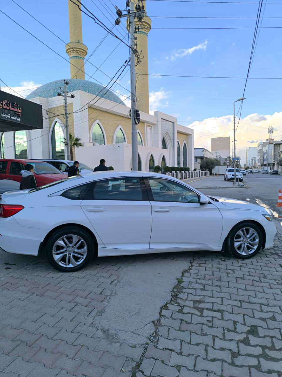 هیوندا ئەکۆرد 2018 
دوو پارچە سبوغ ، چاملغ و درگای سایق
بێ ناو گرتن ، ئێڕباگ شان 
مەکینە V4_15 تۆڕبۆ 
ڕەقەم و سەنەوی نوێ 
ڕۆیشتن / 150 هەزار کم 

نــــــرخ  120 مەجال أربيل, العراق


**إذا كنت صاحب هذا الإعلان وتريد حذفه لأي سبب، رجاءا أرسل رسالة إلى الدعم الفني**