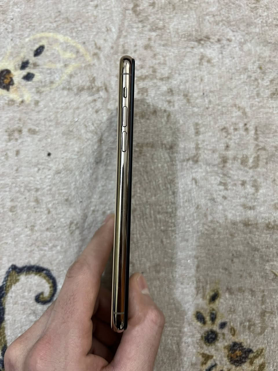 آيفون 11 برو ماكس ذاكره 256 بطاريه 79 بلاديه غراضه كامله كارتونه و الشاحنه مبدل شاشه فيس إيدي واكف فقط كلشي مابي الجهاز نضيف السعر 300 مكاني بغداد الدوره ***********
