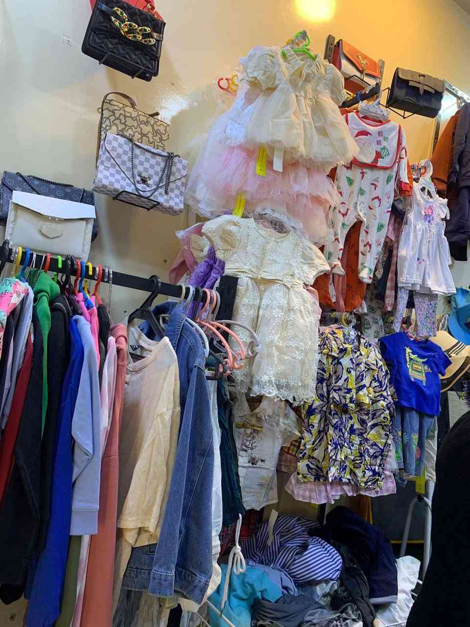 كلشي حلو ورخيص ملابس شي ان نساء ورجالي واطفال كلشي حلو موجود عدنا وملابس البات بات العنوان سبع بكار سوق السمكه مقبل ورشت ابو سجاد يم مطعم الهبدي الي يطلع علئ شارع معمل الكاشي


**إذا كنت صاحب هذا الإعلان وتريد حذفه لأي سبب، رجاءا أرسل رسالة إلى الدعم الفني**