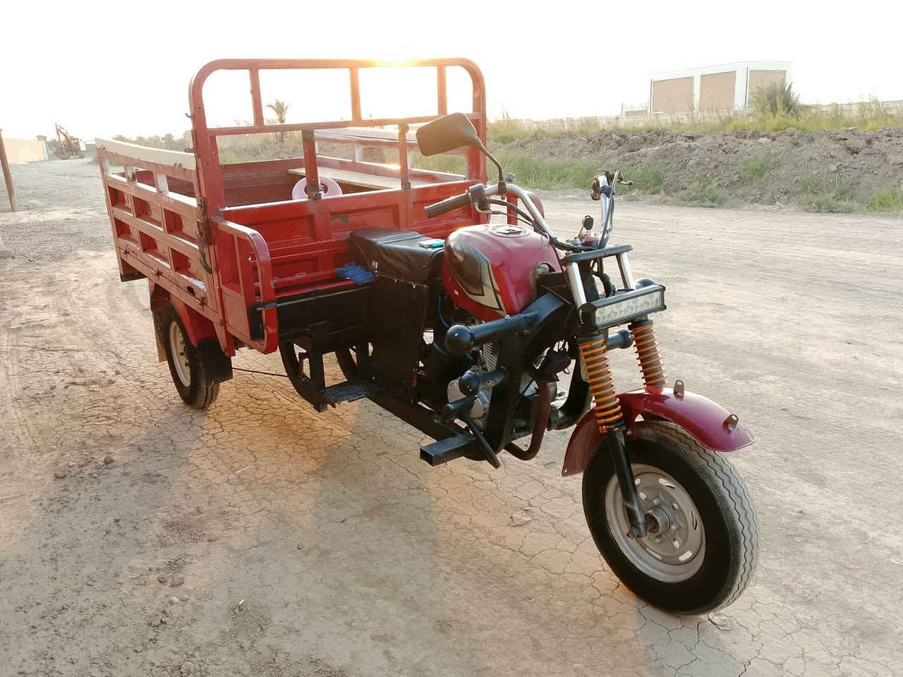 السلام عليكم ورحمه الله وبركاته ستوته سلطانه للبيع مكللللللللف بالنشر
ستوته نضيفه كلش احلى من الصور مكانه زبيدية  
(((أوراقه ضايعه)))  سعره٨٠٠وبيها مجال للشراي ماموجود خاص رقم صاحبه (***********)
