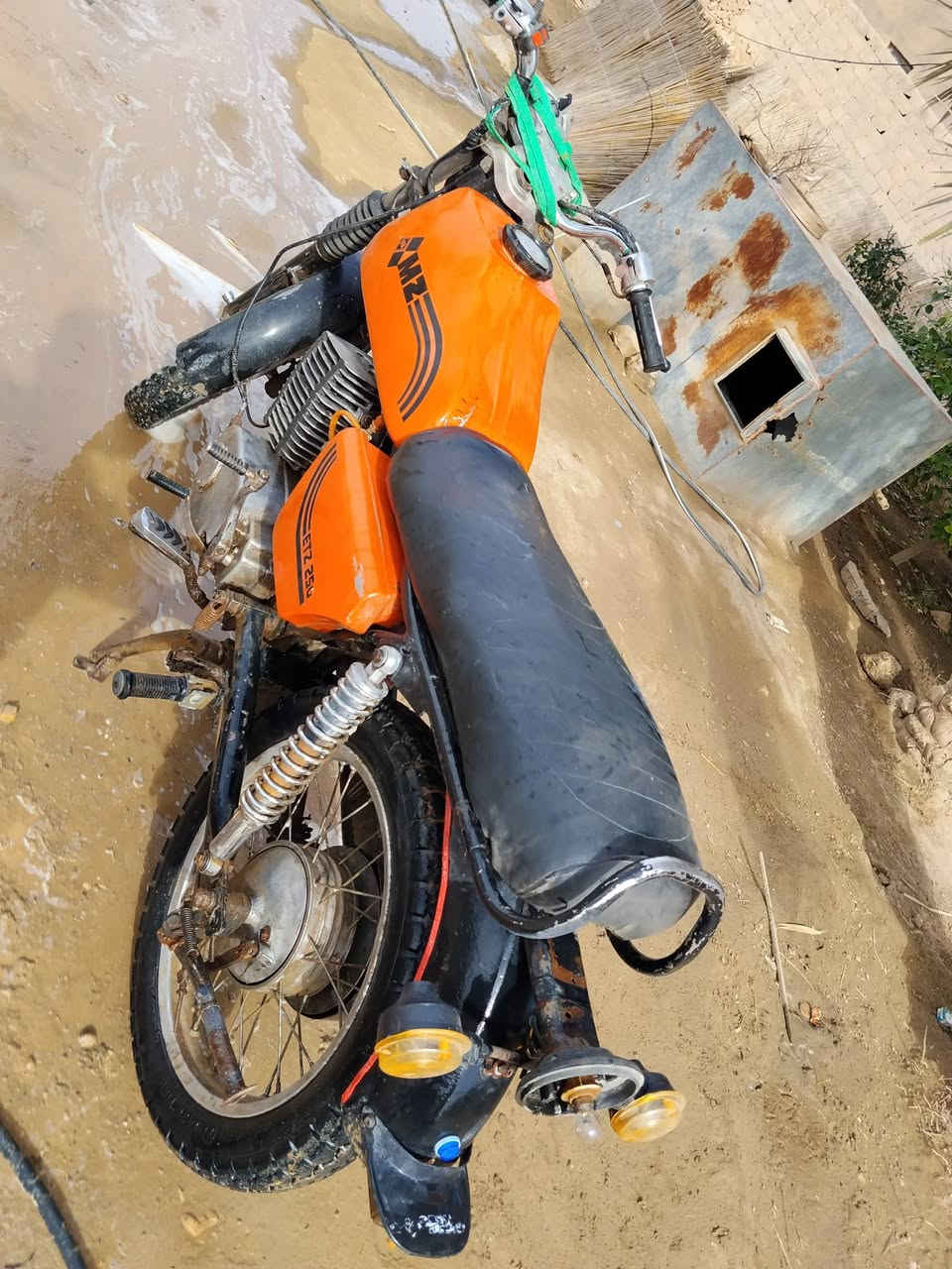 سلام عليكم من رخصت الادمن
موطور MZ82للبيع
نشاطه فول ويا محركات ويا وياله وغراض هوايه
للتواصل *********** او علخاص
