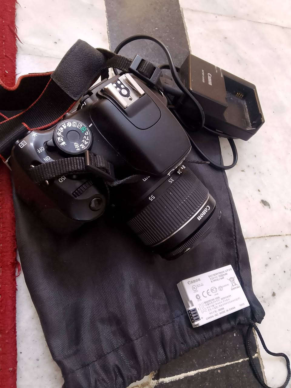 كانون D600
مع عدسة 18-55
وشاحنة 
بطارية 
احزام 
للبيع بيه مجال السعر 350
مكاني جامع نداء


**إذا كنت صاحب هذا الإعلان وتريد حذفه لأي سبب، رجاءا أرسل رسالة إلى الدعم الفني**