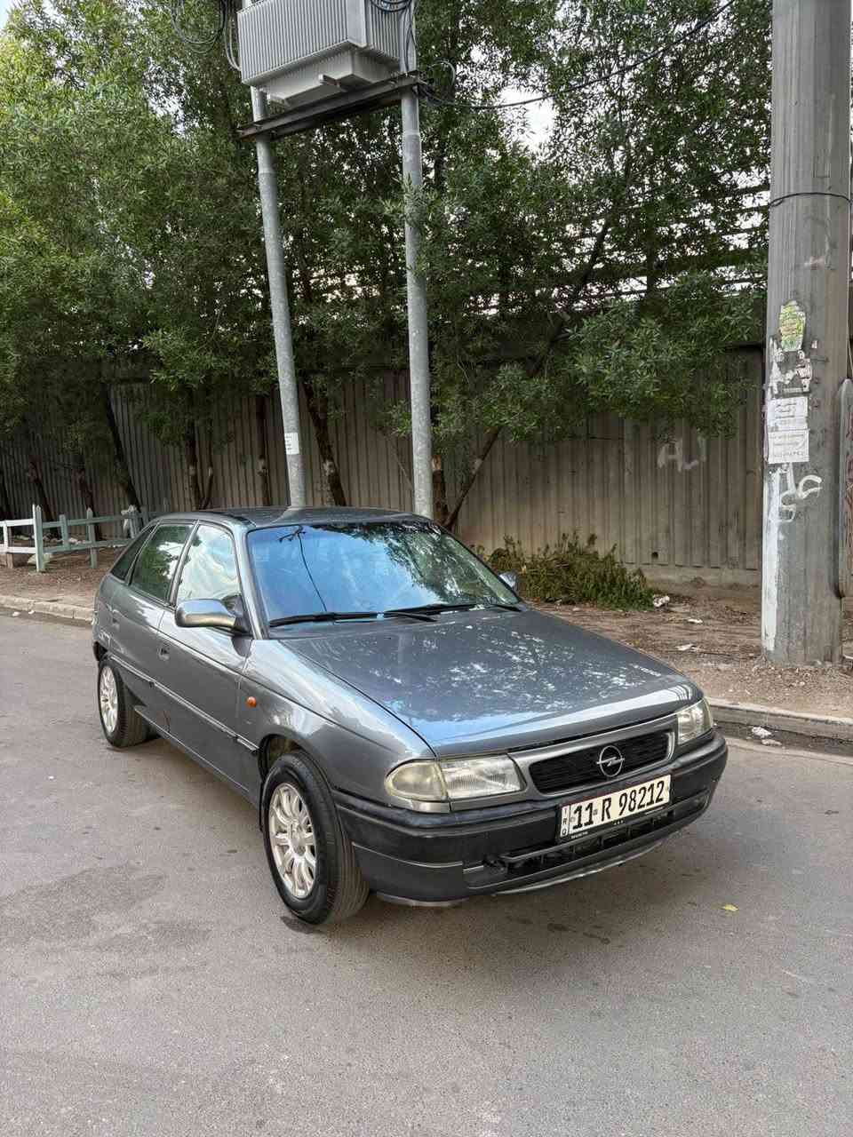 السلام عليكم ابول استره 🇩🇪هاج باك مكينه 2.0 موديل 1995 رقم بغداد الدولي بسمي السياره جاهزه وجديده صبغتها عله ايدي بلادي جان بيها جراد وعدي صور قبل الصبغ السياره كامله كهربائيات كلها شغاله بلادية نقصها فقط البوري مالت التبريد طاك فقط رايدها ب 46 ورقة وبيها مجال مكاني بغداد حي الخضراء للاستفسار *********** غير متواجد عل فيس فقط واتس او اتصال بغداد, العراق
