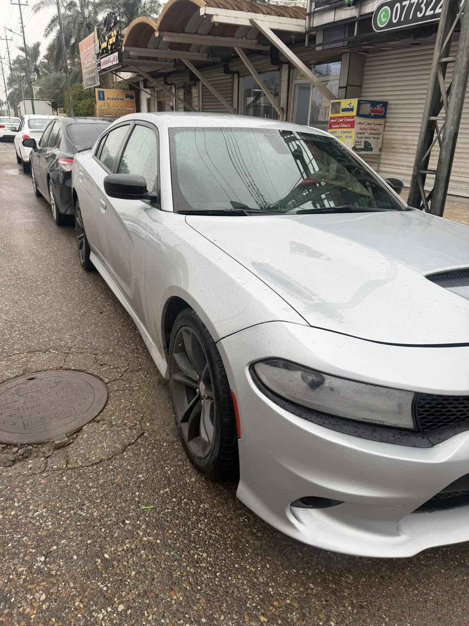 جارجر ٢٠٢٠ أصل  رقم بصرةsxtماشية200 الف كيلو محرك3600 الفحص مرفق بلمنشور السعر١٩٠ وبيها مجال للأستفسار*********** مكان السيارة بصرة ضربتها بجم
