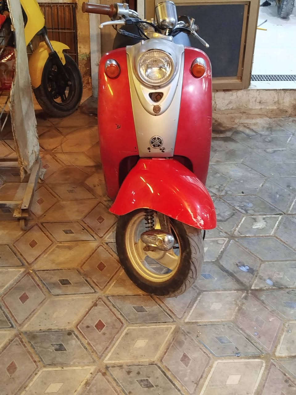 دراجه مصريه للبيع كله شغاله ومكينه شلعه ومشي وكهربيات كله شغاله لايت هورن اشاير بك  لايت مكاني ناصريه شرقيه وهذه رقمي ***********سعره 225وبيه مجال قليل نقصه بس باتري
