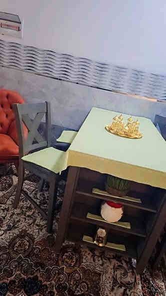 سلام عليكم 
ميز طعام فيتنامي خشب طبيعي
 السعر ٢٥٠ الف
للتواصل *********** Åtorp, T
