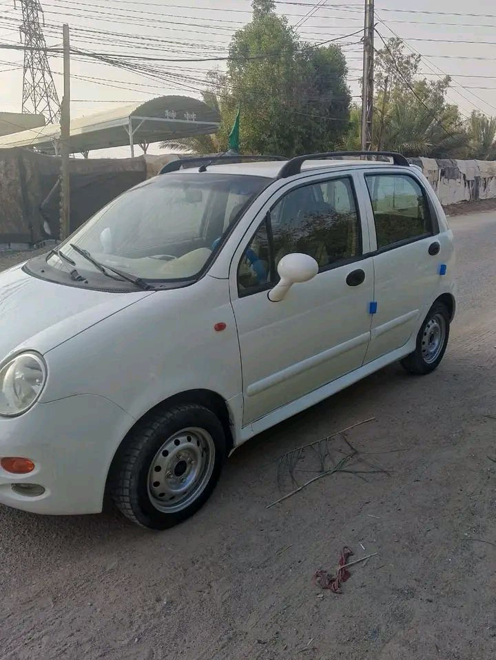 السلام عليكم ورحمة الله وبركاته 
من رخصة الادمن 
سياره كيو كيو للبيع رقم قادسيه بأسمي الرقم الجديد  سنويتها لل 30. العنوان كربلاء  سياره جاهزه اي نقص مابيها محرك گير اوتوماتيك تبريد تدفئه شغاله مداور بكربلاء. السعر 32 مجال قليل. للاستفسار الاتصال ع الارقام 

***********
***********
