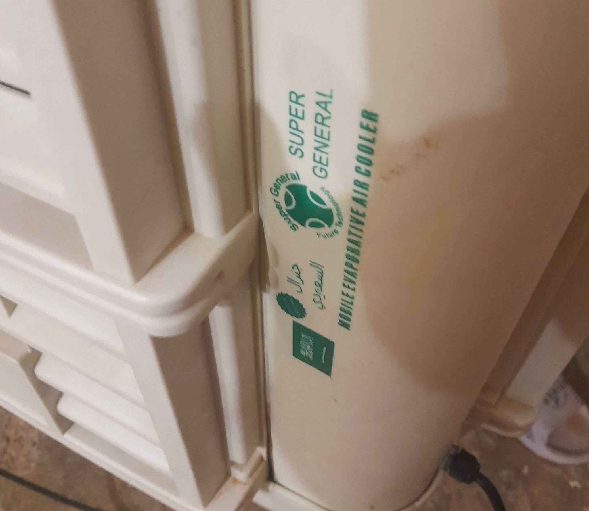 بيها عطل بسيط ( كنفيرة سعودي حجم ٤٠ ) ماخذه ٣٥٠ العام جديدة بعده
( فجأة كامت تشتغل على كيف مااعرف ليش ) الشراي يقيم وياخذها


**إذا كنت صاحب هذا الإعلان وتريد حذفه لأي سبب، رجاءا أرسل رسالة إلى الدعم الفني**