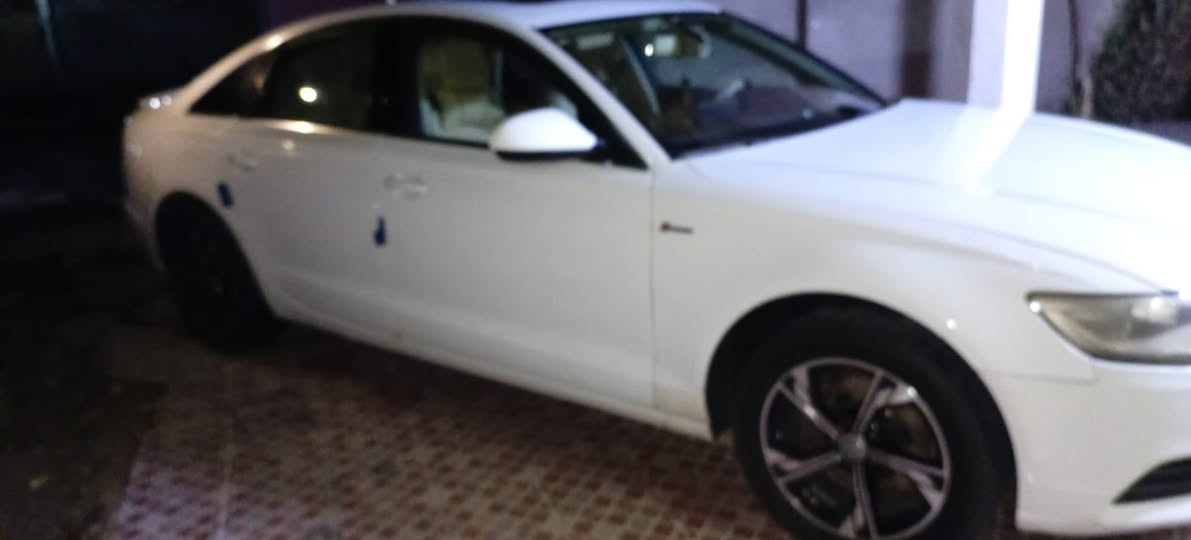 أودي A6 2012 فول مواصفات1/1 بيها قطعتين
المواصفات:حساسات امامي خلفي 
2-الابواب شفط
3 بانروما 
4-كشنات جلد تدفئه اوتوماتيك
وبيها خير من الله ماينعدن 
السعر:95 وبيها مجال 
***********
واتساب متوفر غير متوفر ماسنجر!

