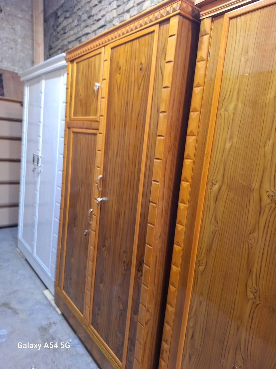 كل ماهو جديد وحصري عند(نجارة السماك )
مجموعه من كناتير مفرده حسب طلب😍
شغل درجه اولى فول لمعان 🥰🥰🥰
وجه او كفه صاج طبيعي ٥ملم 😍
داير باب زان مصري درجه اولى 
الاستفسار واتساب فقط((( ***********)))))
