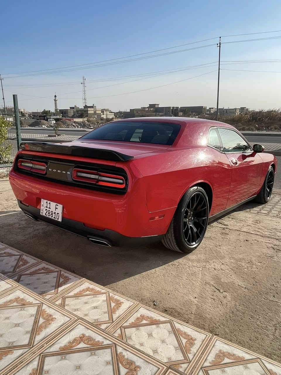 جالنجر
موديل 2017
ماوصفات SXT 
بصمه تشغيل عن بعد 
شاشه جبيره 
كشن كهرباء 
محرك 3600
رقم بغداد بأسمي ارقام نكليزي
ماشيه 90 
بيهه صبغ جاملغات اماميه والبيبان بس كلير بدون ضربه 
البنيد مغلف هم احسبه مصبوغ 
شاصي صفحه الصدر مسحوب مكفول من الكص
كير مكينه مكفولات 
رقم شاصي 2C3CDZAG8HH550690
مكان بغداد ابو غريب او الخظراء 
السعر 138
تواصل ***********
