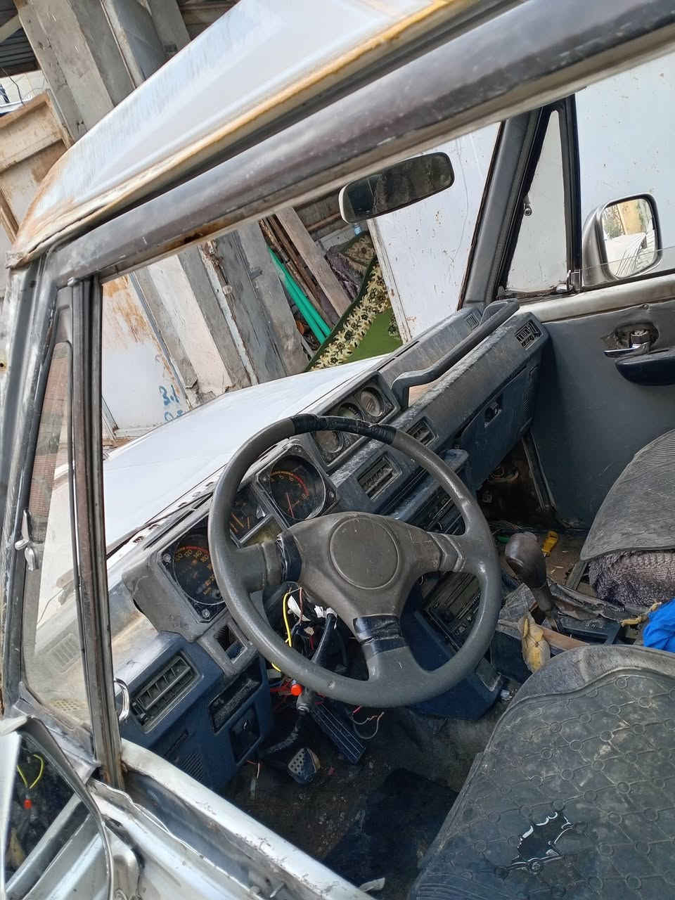 باجيرو مديل1991رقم بصرة بأسمي سنوية2028مشروع وطني مكينتهة ثنين ونص دلكو قبل شهر شديتهة لاتنقيص ولا تبخير تخم تاير بيهة حديداتهة 90٪ باتري جديد بور ومسطرة بخاخات ودينمو جدد مكينة وكير جاهزات وسيارة ماعيزهة شي بس سمكرة بيهة طبلة جوة ربل يرادلهن ودبلات ورة بس ذن باقي مبدلة غرفتهة نضيفة شباك وكفر لايت وسكن موجودات انا فاتحهن مكانهة بصرة سعرهة34ورقة وبيهة مجال رقم***********
