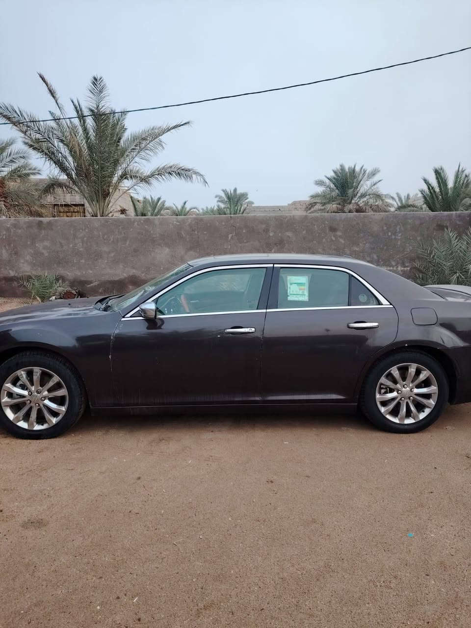 أوباما للبيع مديل 2014اصل مسجله 2017يعني معلايه تحويل مباشر السياره جاهزه حداديه جديده طخم تاير جديد ويل كب كروم جديد محرك هيمي منظومه زنون مامكفوله بيهة مكانات صبغ وبيهة ضربه المدكر الخلفي السعر 115 وبيهة مجال لشراي للاستفسار الاتصال علا الرقم ***********مكان السياره بصره البصرة, العراق
