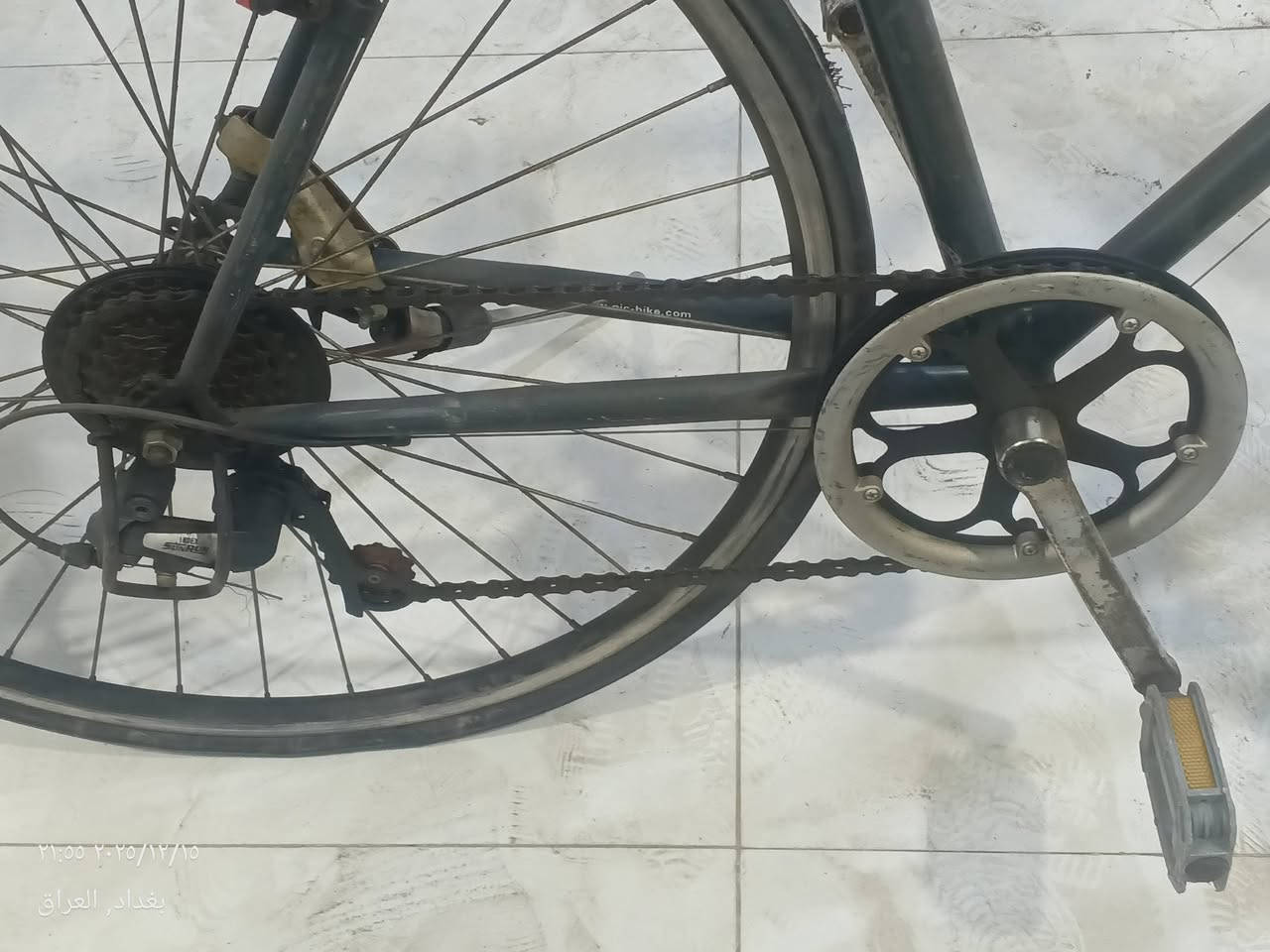 للبيع او مراوس.  بايسكل برطاني  مال سباق بايسكل نضيف جدآآ  اسمه لويس  البايسكل مضموم وماطالع بي من 2019 الهسة يله طلعتة معروض 120 وبي مجال المكان بغداد الجديدة  موجود خاص وموجود واتساب ***********
