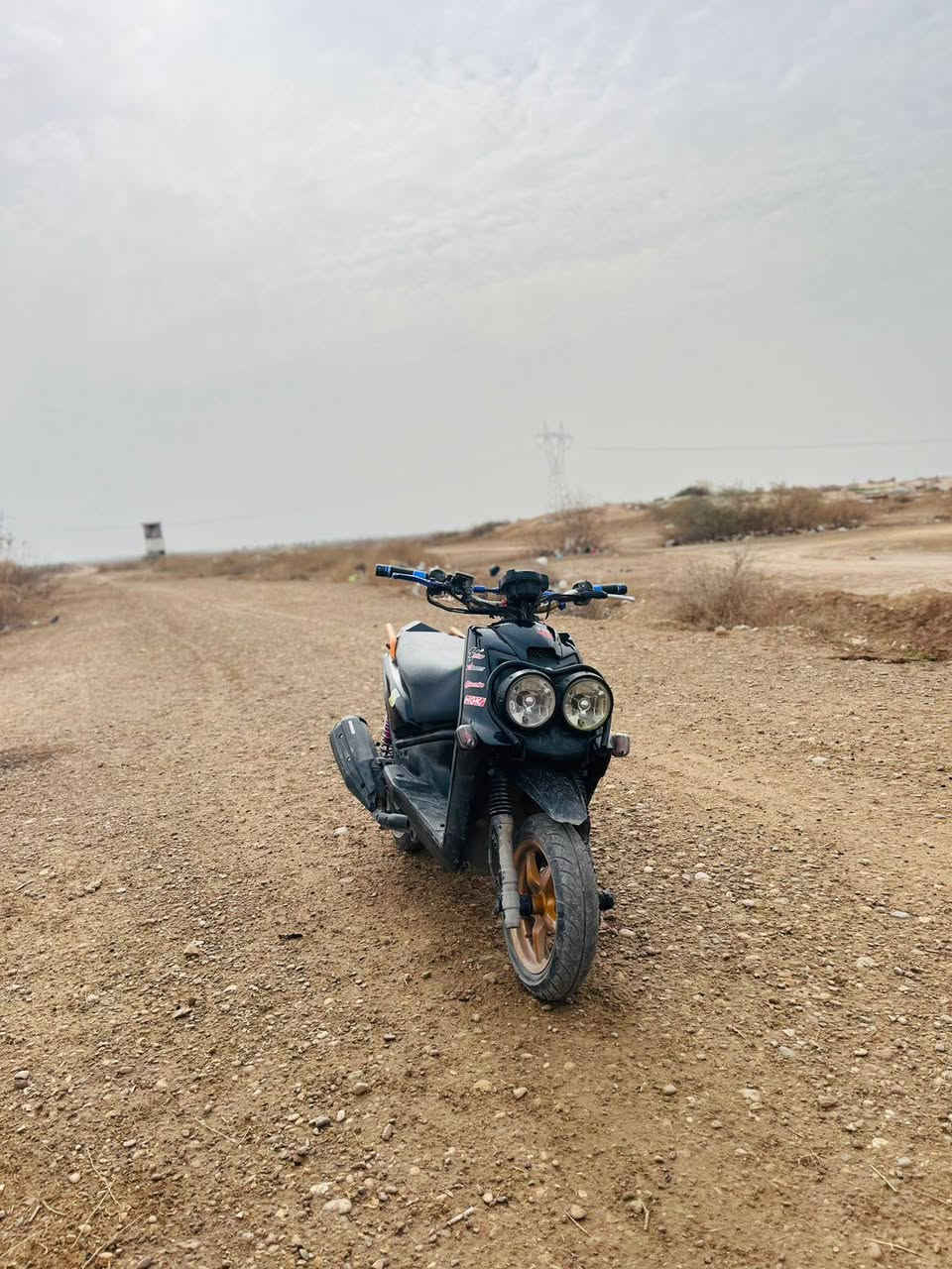 السلام عليكم
دراجة سكنس جبلي ام عيون 
مراوس بهوندة كروم حسب القناعة 
‏‪***********‬‏
