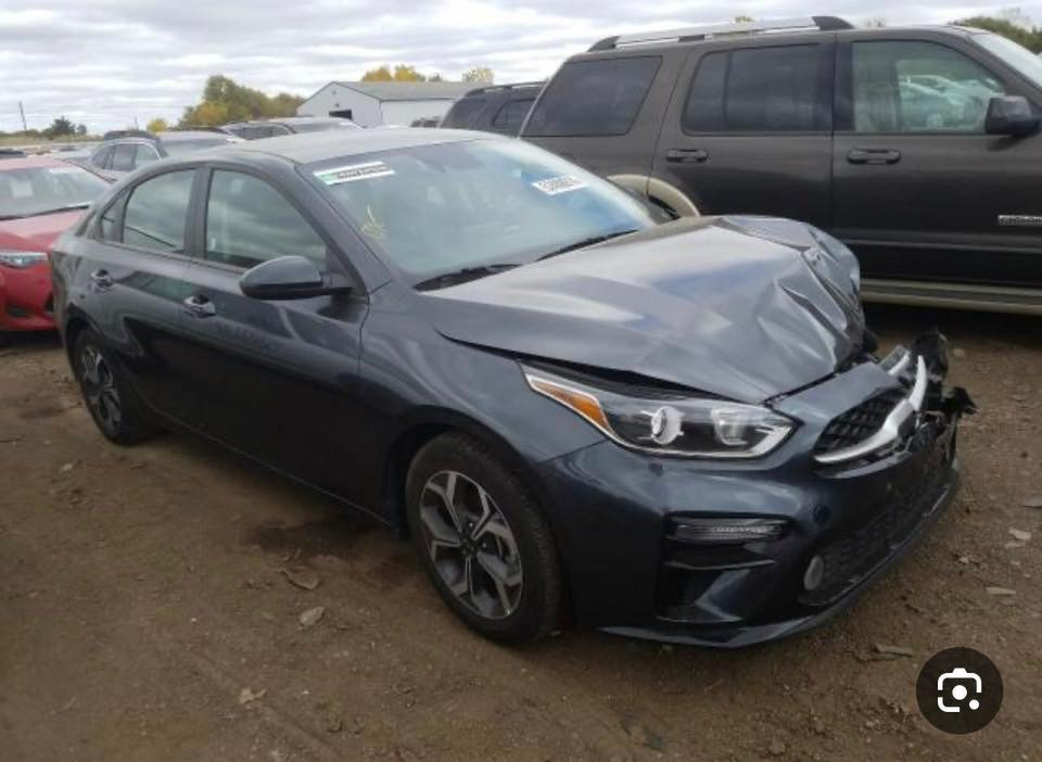 السلام عليكم 

فورتي موديل 2019 للبيع 

رقم بغداد بأسمي

محرك 2000 دوش المرغوب

ماشية 92 

حادث امريكا جاملغ وبنيد نفسهن معمرات ومصبوغات والسيارة  صار  بيها حالوب بالعراق وعفته على وضعيتة 

جاهزة من كلشي وما بيها نقص مال جناي
وهذا السونار مالتها والسيارة نصبتها حلوة  
تجي تشوفها بعينك احلى من الصور بهواي

تخم تاير جديد محرك كير مكفولات كفالة عامة 

مكانها بغداد البلديات بتقاطع الكهرباء

مكلف بالنشر فقط 
للأستفسار أكثر الاتصال على الرقم 

***********
