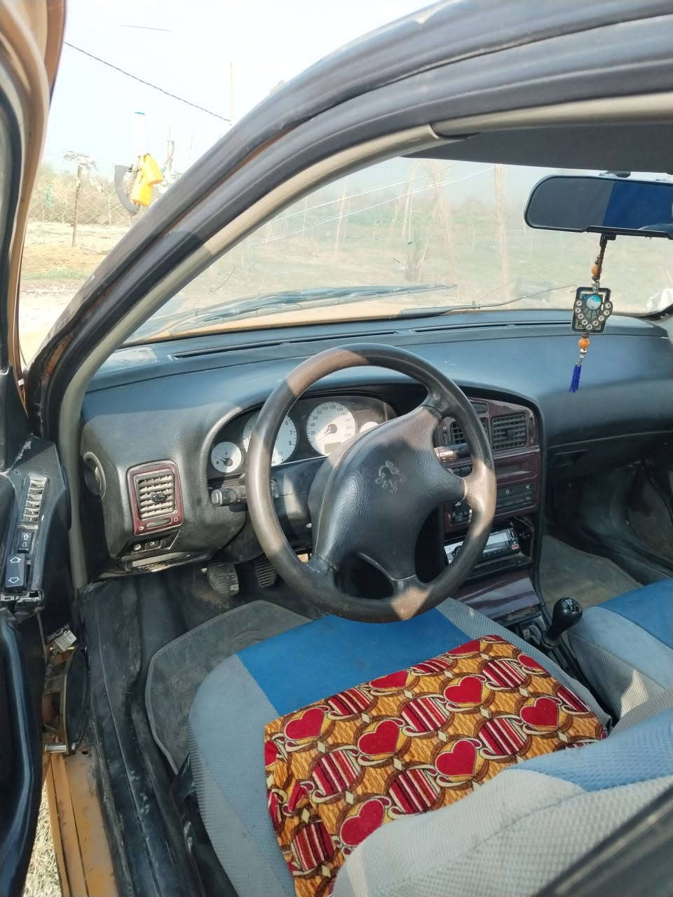 سلام عليكم  سياره بيجو بارس مديل 2012 مكينه فرنسي  شواصي نضيفه  مكينه وكير نضيفات تايرات نضيفات منضومت تبريد كامله  بيه بس اليك  رقم احمر بصره معامله مالت رقم ماشين بيه  بس مامكملينه مكان سياره ناصريه..... *********** شراي ينتصل مامتواجد عله الفيس
