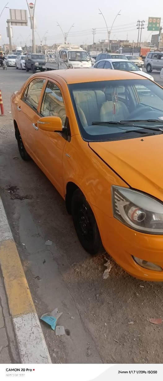 سلام عليكم جلي موبل مديل 13 سنويه 2026 بشهر 4 سياره جاهزه بيهه طخه جاملغ خلفي وباب صدر معمر جاملغ خلفي مصبوغه صيغ عام جماليه لا اكثر سياره تكلفلك مداور 5 اوراق وسعرهه 25 قفل تريد اداورلك ثاني يوم 30 قفل ابيع ***********
