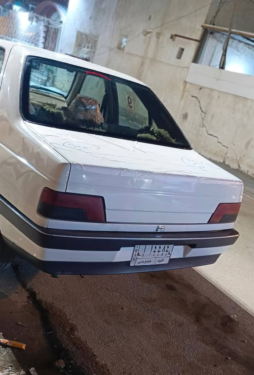 سياره بيجو 405 موديل 12 مكينه كير تبريد حداديه كلهه جاهزه تخم تاير جدد باتري جديد دوشمه جديده رقم نجف السنويه ساقطه قبل3اشهر  بيه صبغ قطعتين جاملغ وباب بدون فتح سعره 43 ورقه مو شراي لاتعبني رجاءاً مكاني الشاميه  رقمي ***********  او مراوس حسب السياره
