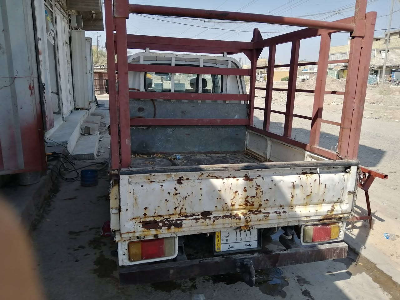 سلام عليكم من رخصه مدير الكروب كيه حمل دبل قماره موديل ٩٦ رقم بغداد مشروع وطني سياره جاهزه من كل النواحي رقم الهاتف ***********
