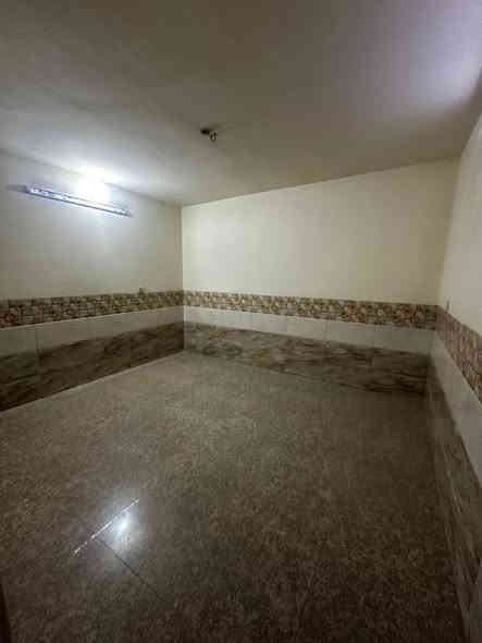 #للايجار_في_السيدية
للايجار_في_السيدية
شقة طابق اول فوق الارضي
تحتوي ع غرفة وصالة ومطبخ وخدمات
السعر 550الف 
للأستفسار:***********
مكتب الفهد الهندسي للمقاولات العامة
